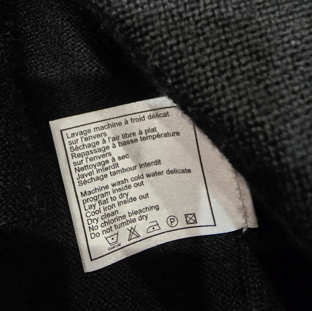 CHANEL Uniform Bow Cardigan with CC Pocket - Picture 4 of 8